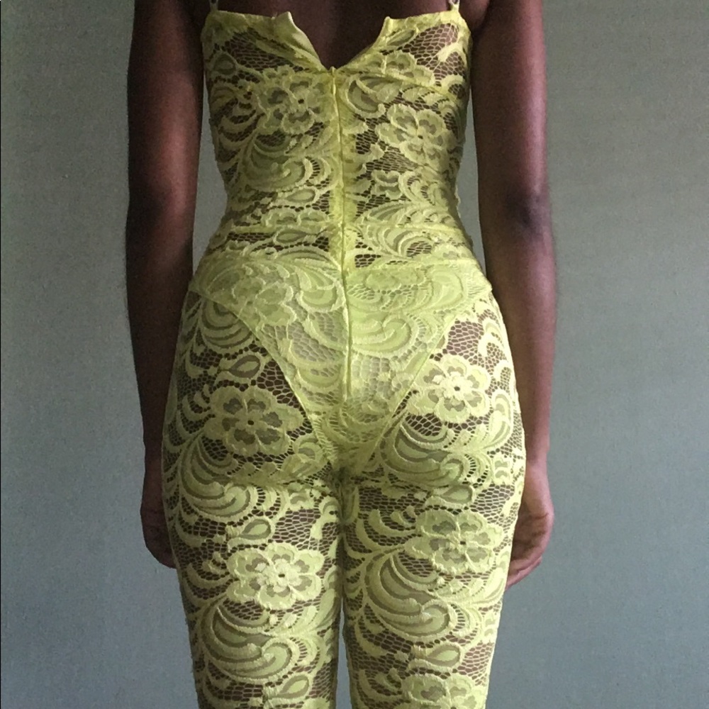 MatteBrand Lace Bodysuit/Jumpsuit - Picture 5 of 5